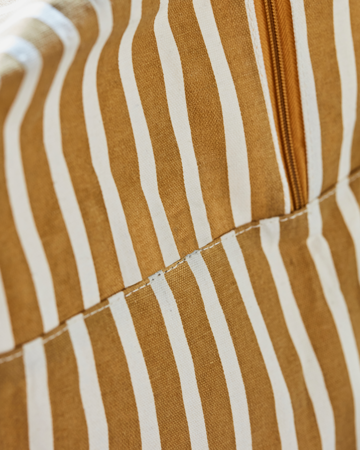 Taske/Opbevaring, HDRaia, Råhvid;Sennepsgul