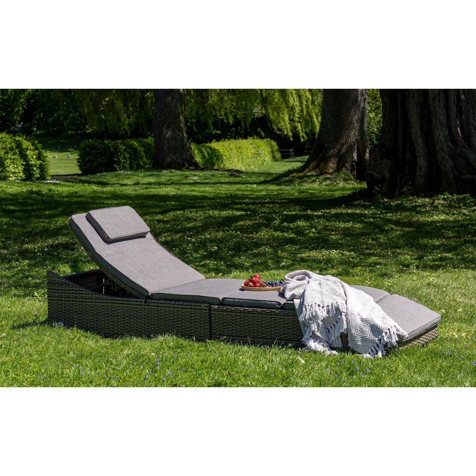 polyrattan/polyester