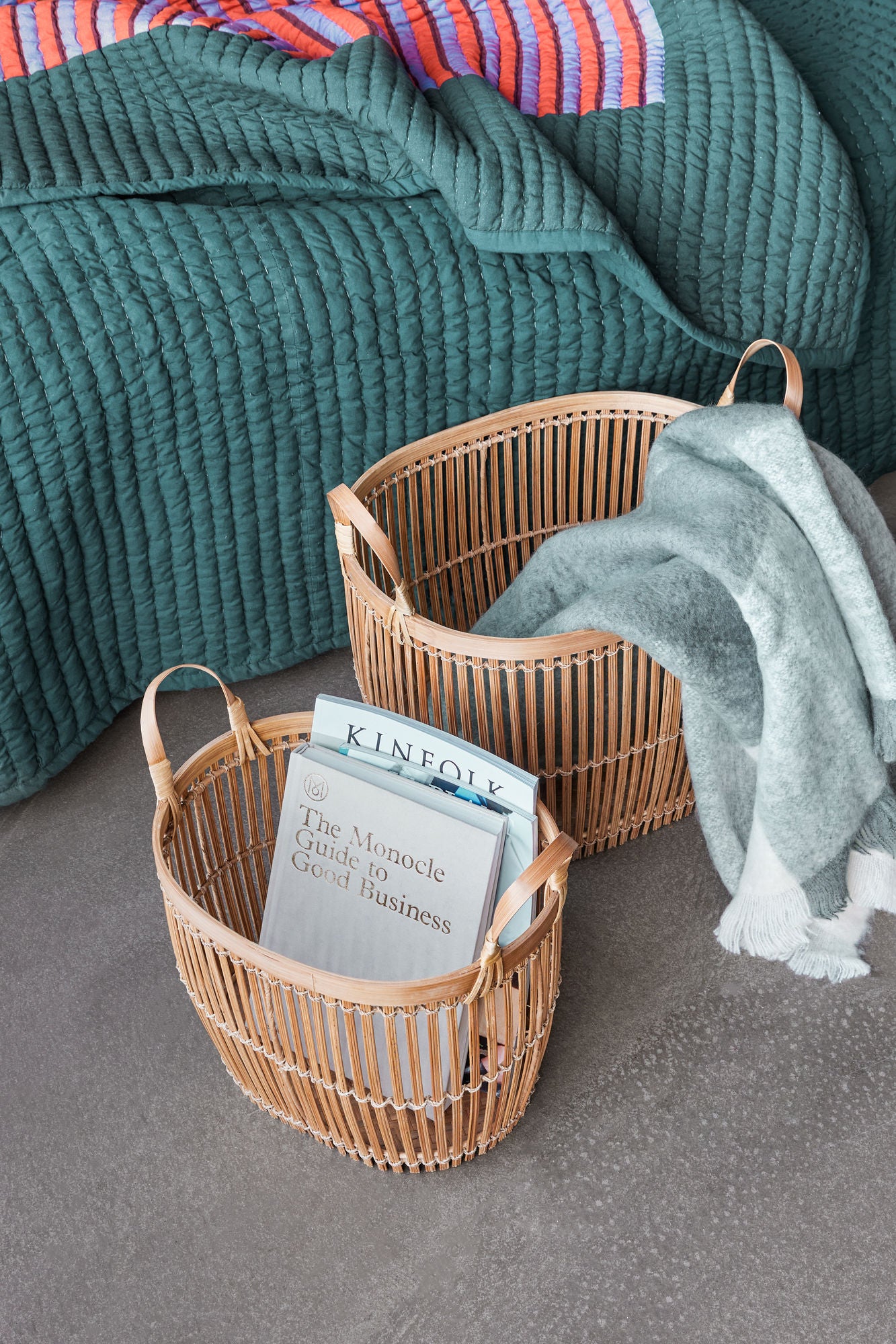 Hübsch Twist Sengetæppe Stribet 260x260 Petrol/ Flerfarvet