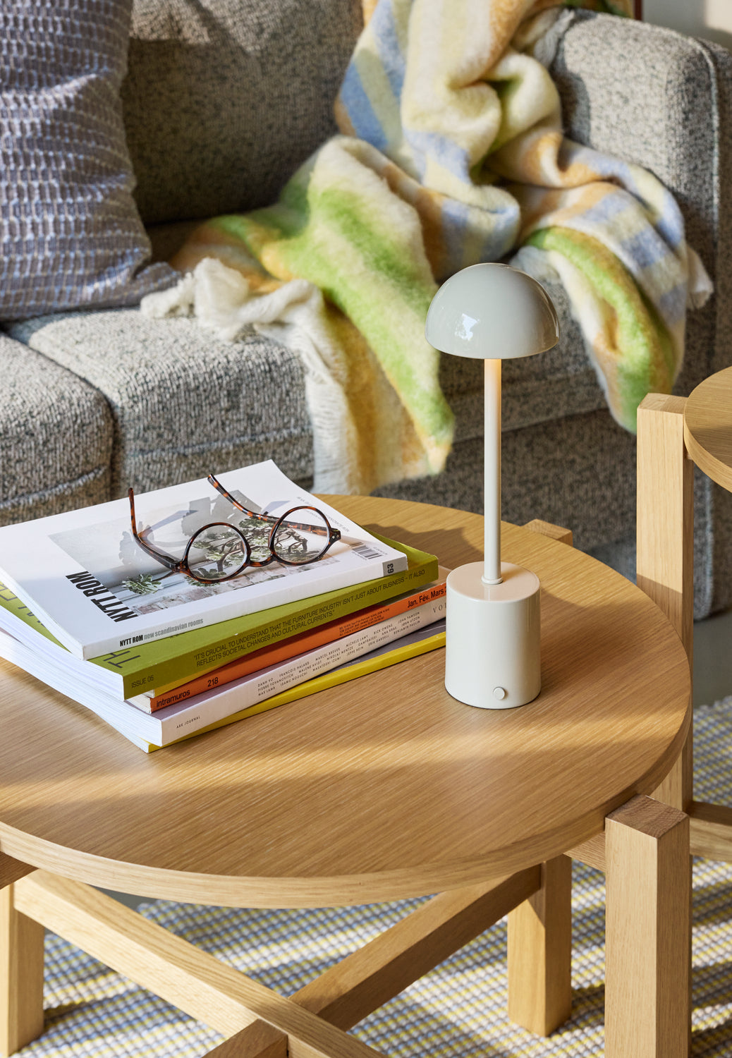 Four Sofabord Natur (sæt af 2) - ø68xh42cm, ø48xh55cm