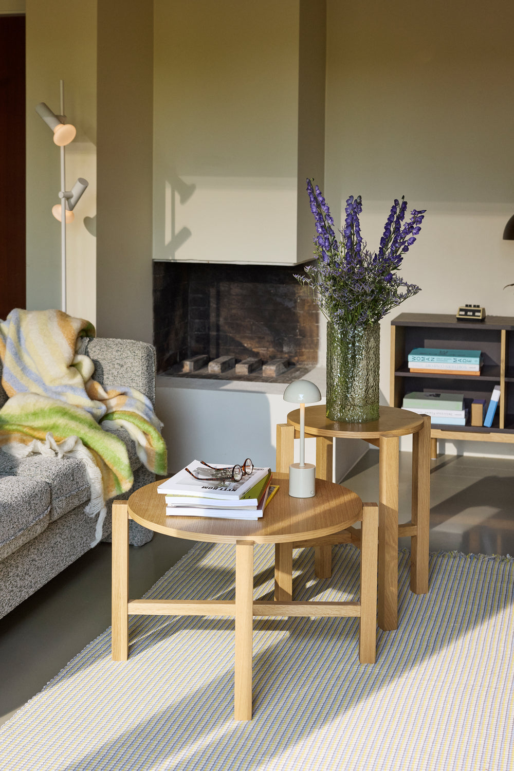 Four Sofabord Natur (sæt af 2) - ø68xh42cm, ø48xh55cm