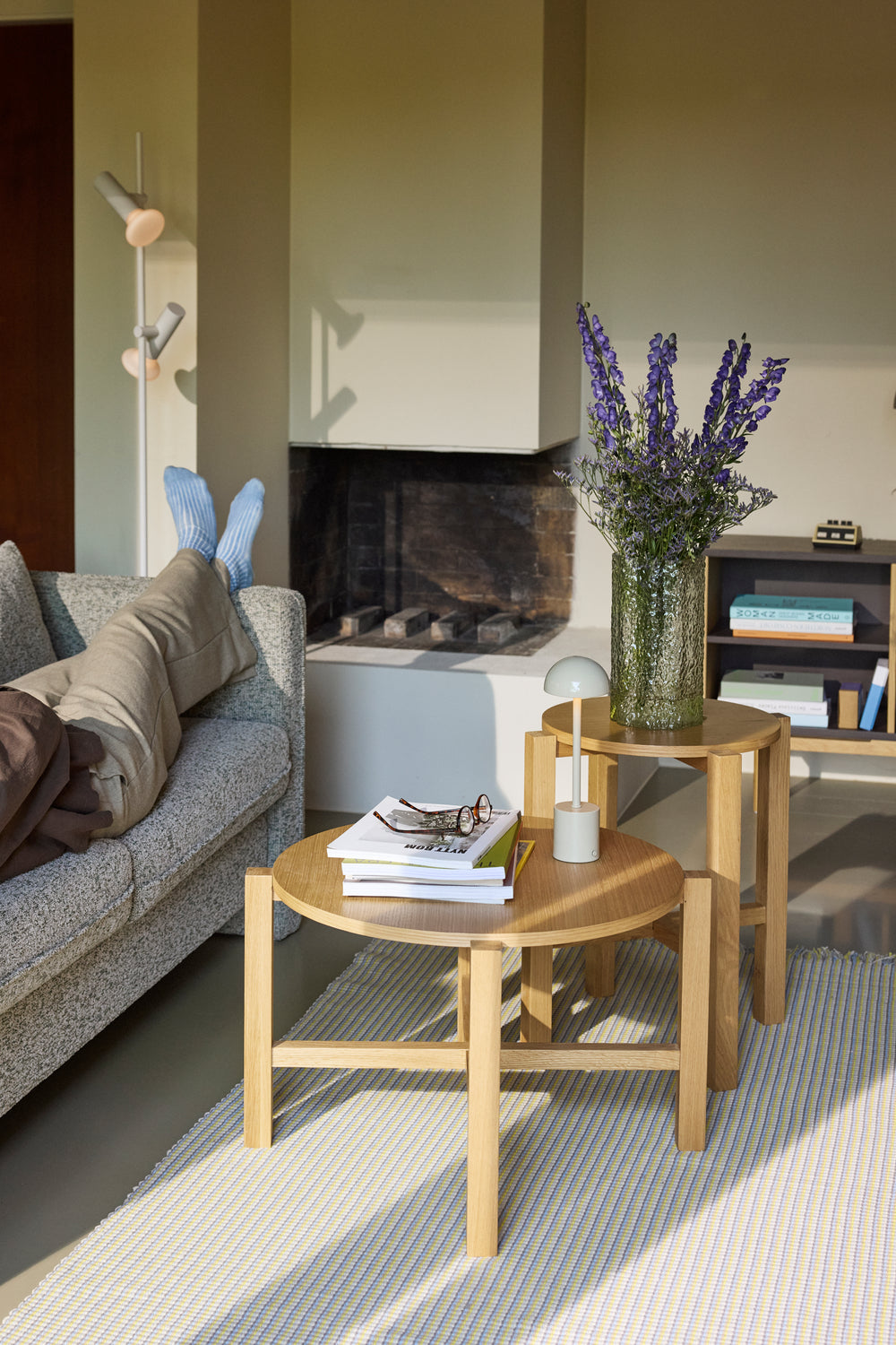 Four Sofabord Natur (sæt af 2) - ø68xh42cm, ø48xh55cm