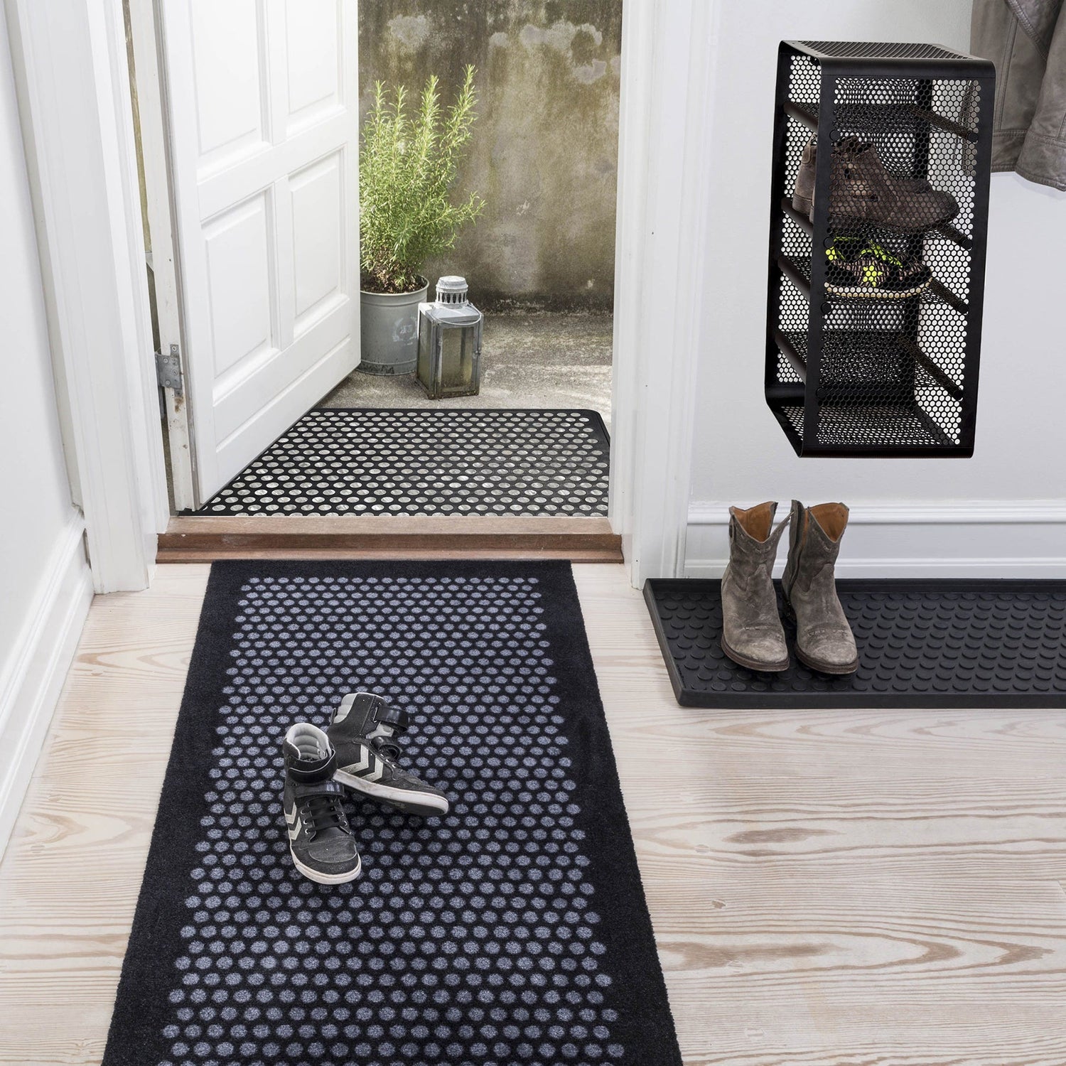 TICA RACK, WALL - LARGE/BLACK - Tica Copenhagen - DesignGaragen.dk