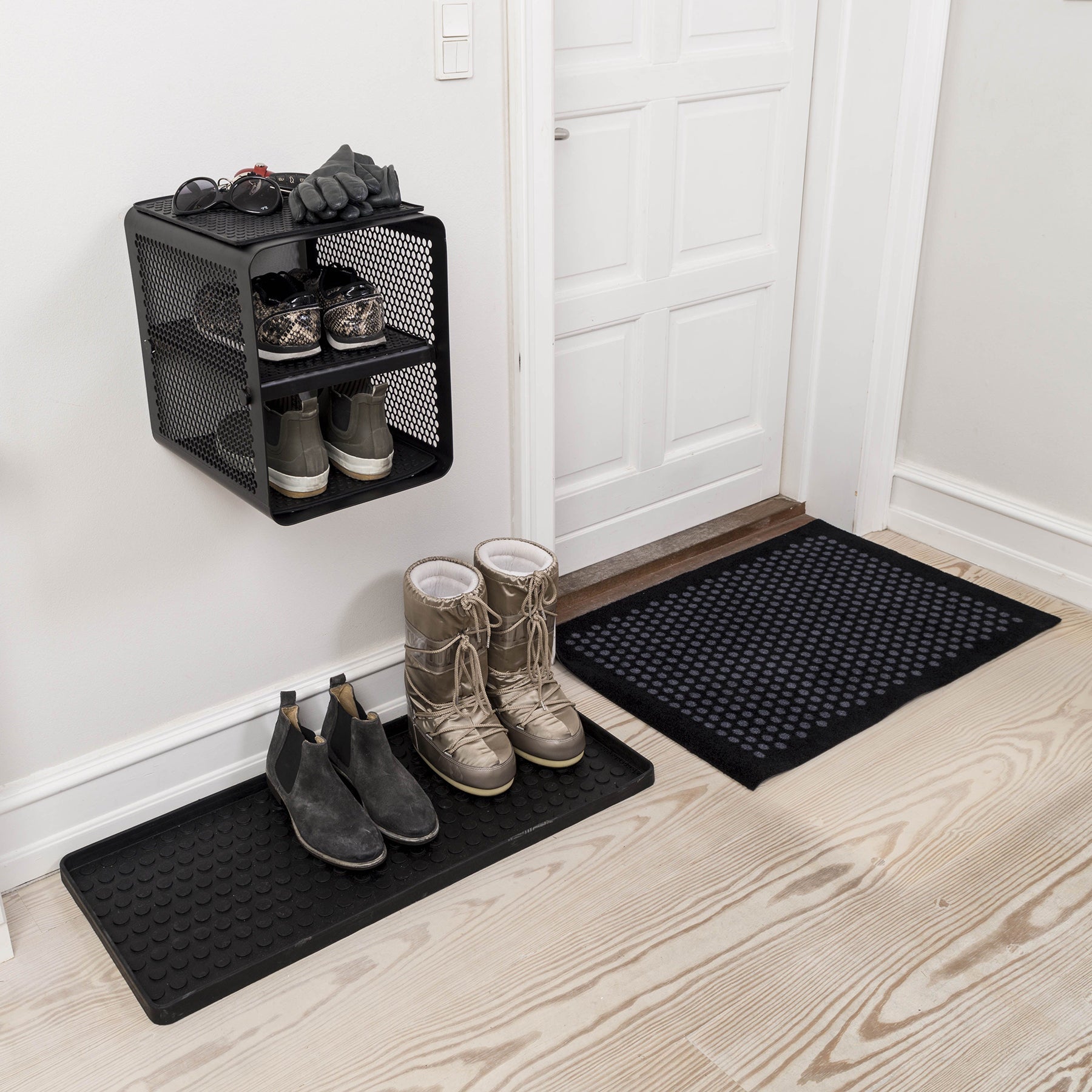 TICA RACK, WALL - SMALL/BLACK - Tica Copenhagen - DesignGaragen.dk