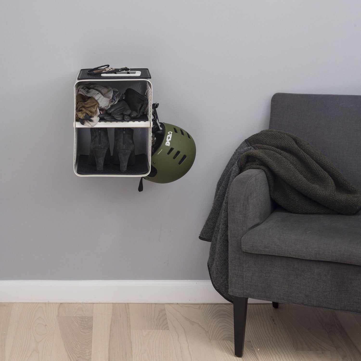 TICA RACK, WALL - SMALL/WHITE - Tica Copenhagen - DesignGaragen.dk