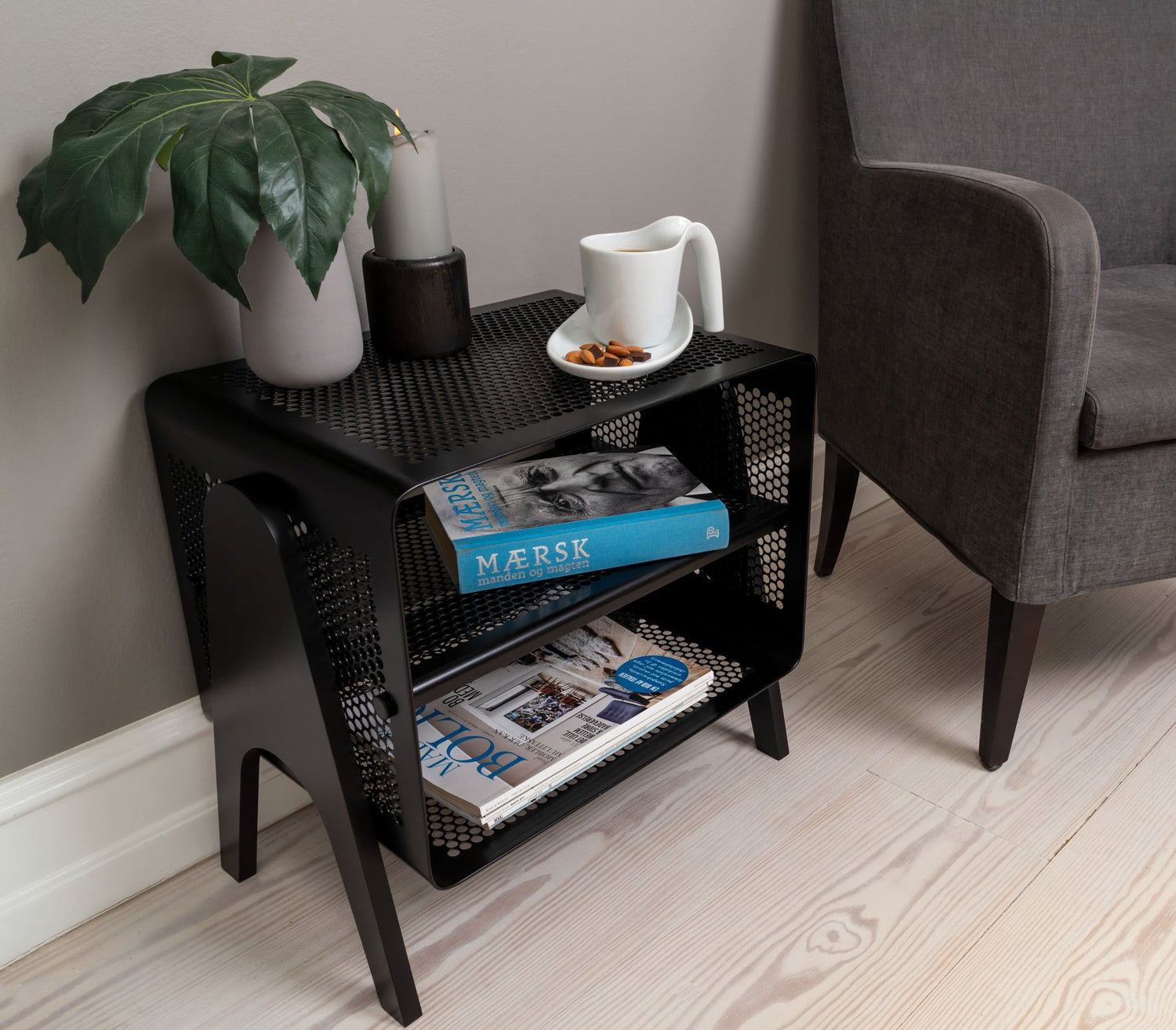 TICA RACK, FLOOR - SMALL/BLACK - Tica Copenhagen - DesignGaragen.dk