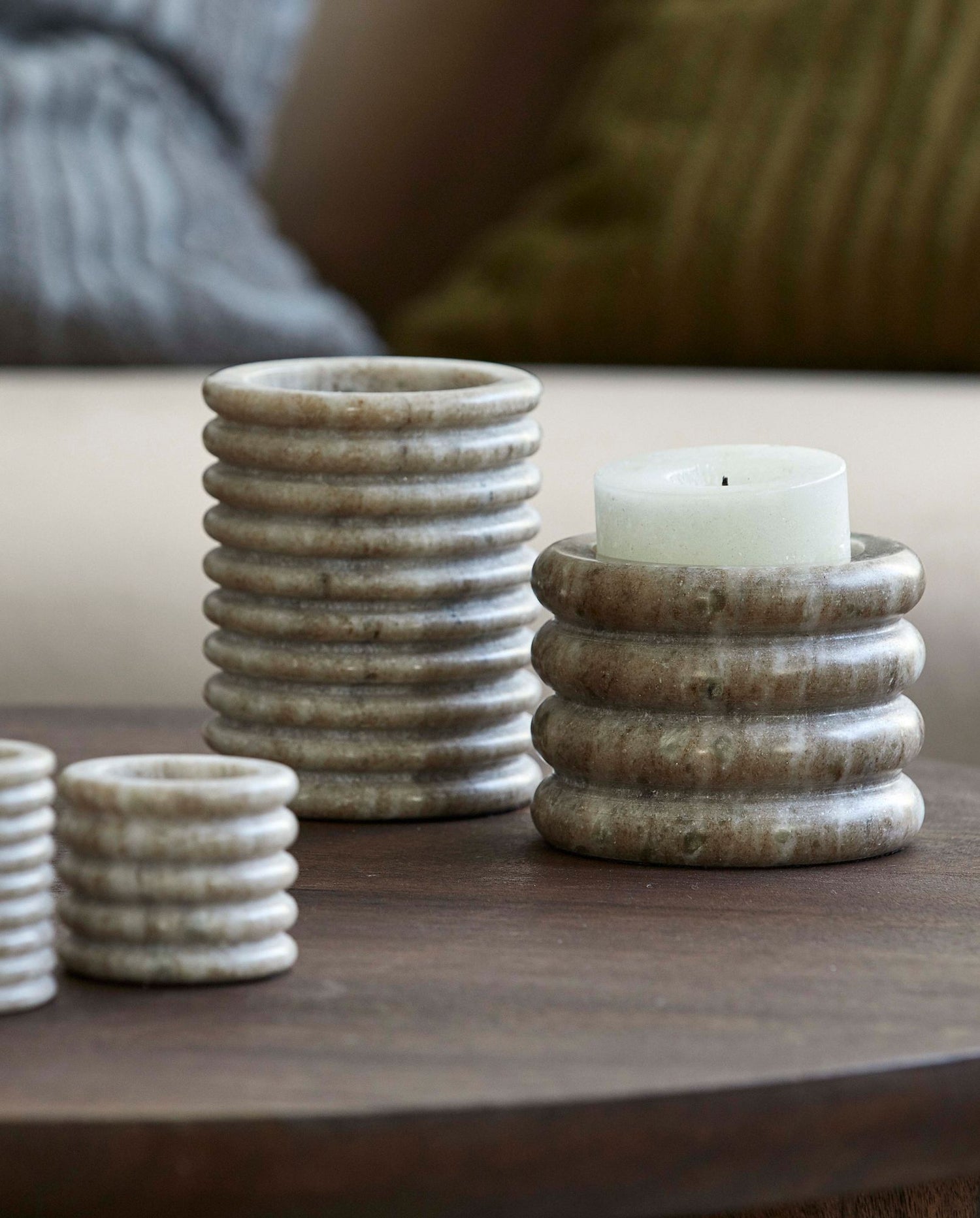 OTOK lysestage i marmor - x-large - h12 cm - lys brun