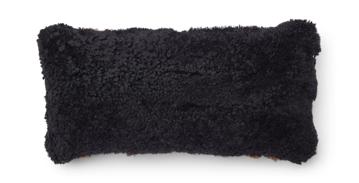 Zebra Lammeskindspude | Korthåret | New Zealand | Dobbeltsidet | 30x60 cm