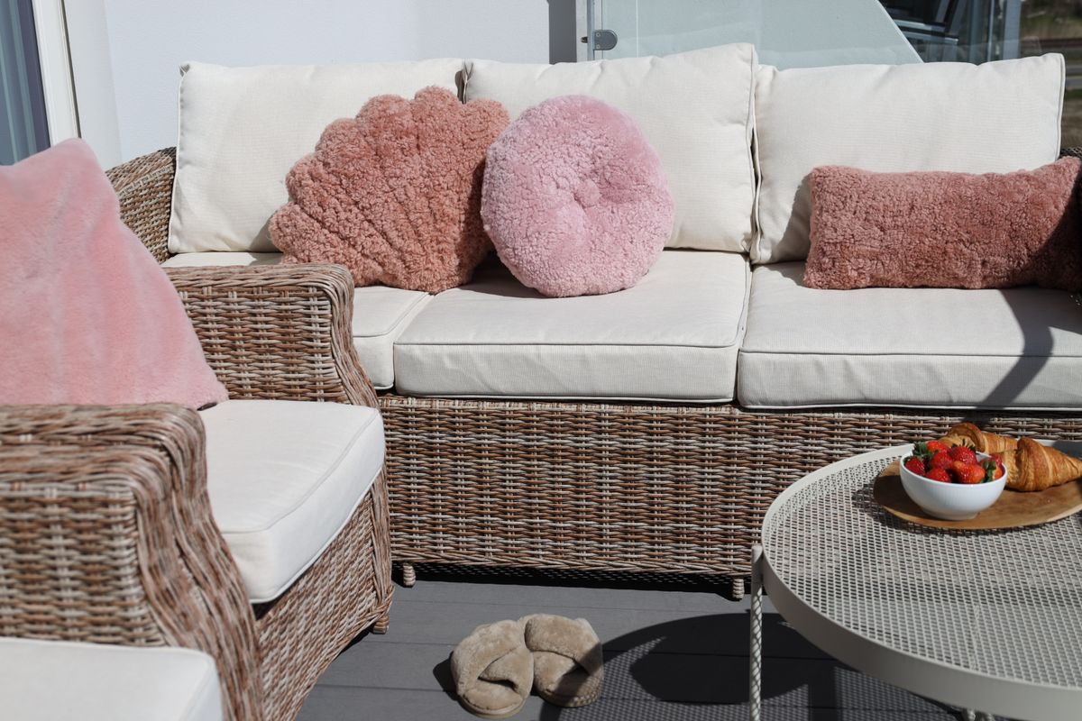 Lammeskindspude | Korthåret | New Zealand | Dobbeltsidet | 30x60 cm