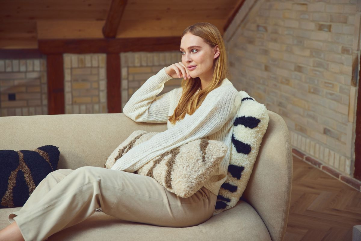 Zebra Lammeskindspude | Korthåret | New Zealand | Dobbeltsidet | 60x60 cm