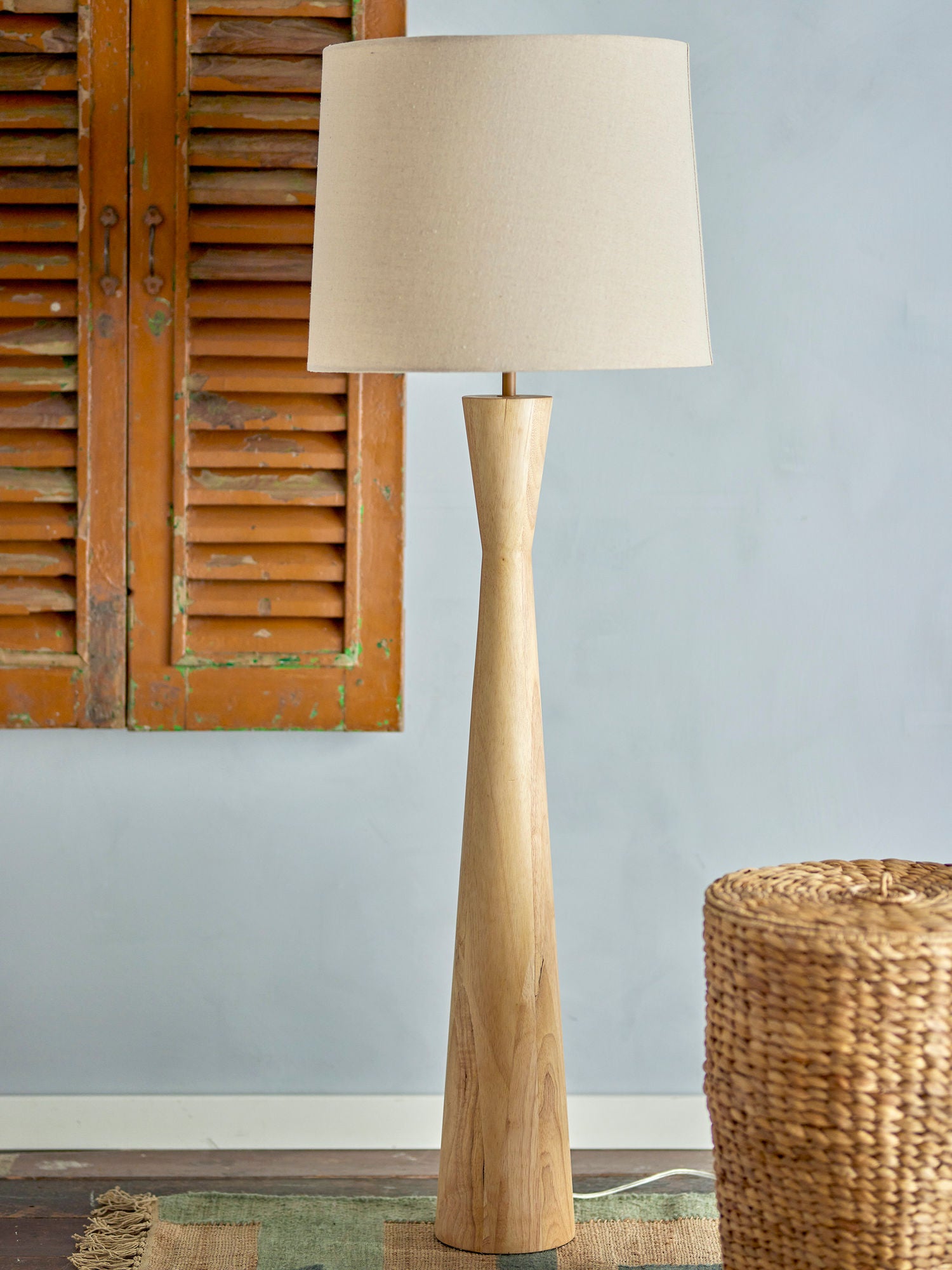Creative Collection Leonor Gulvlampe, Natur, Gummitræ