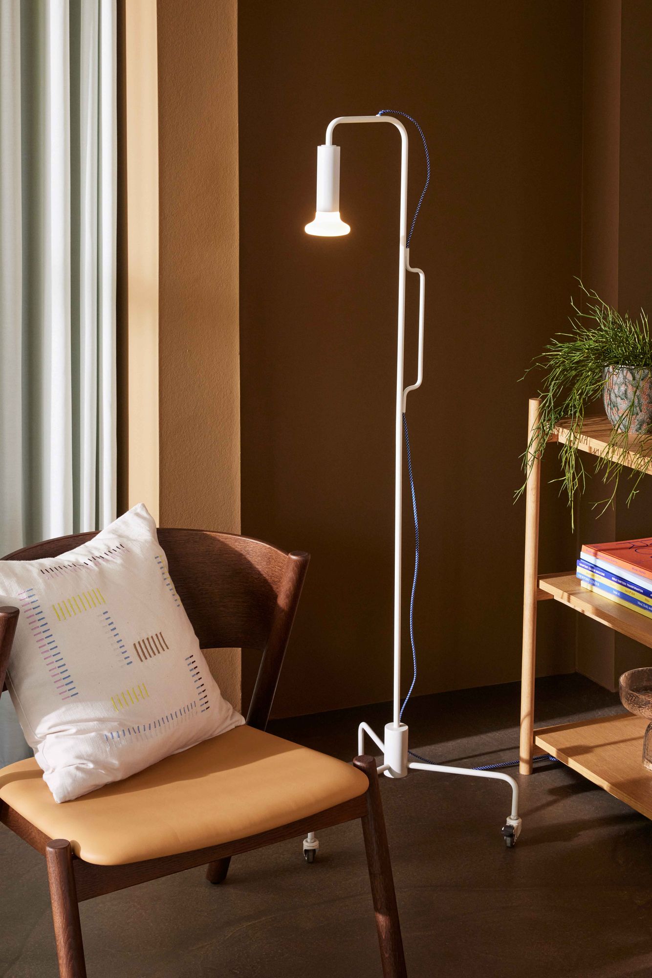 Hübsch Ido Gulvlampe Lysegrå
