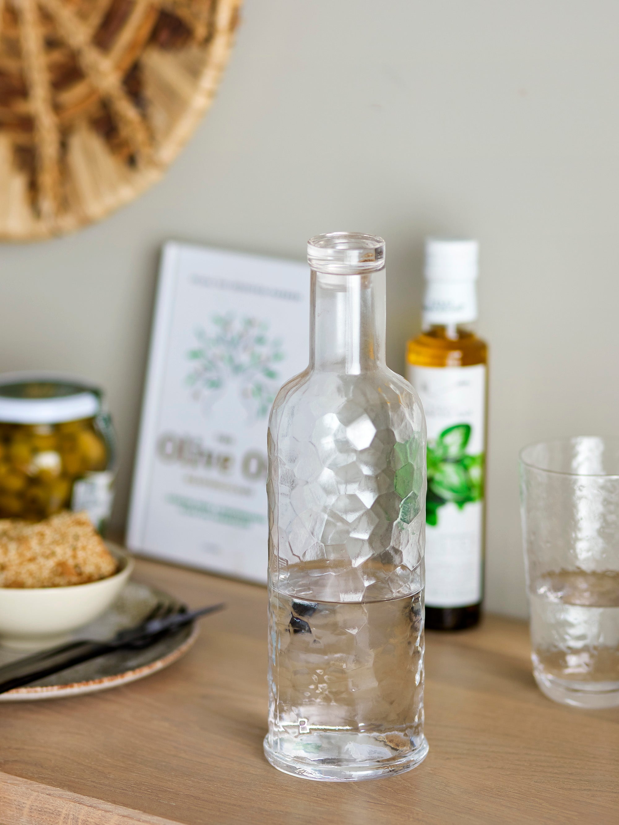 Ellah Karaffel, Klar, Glas