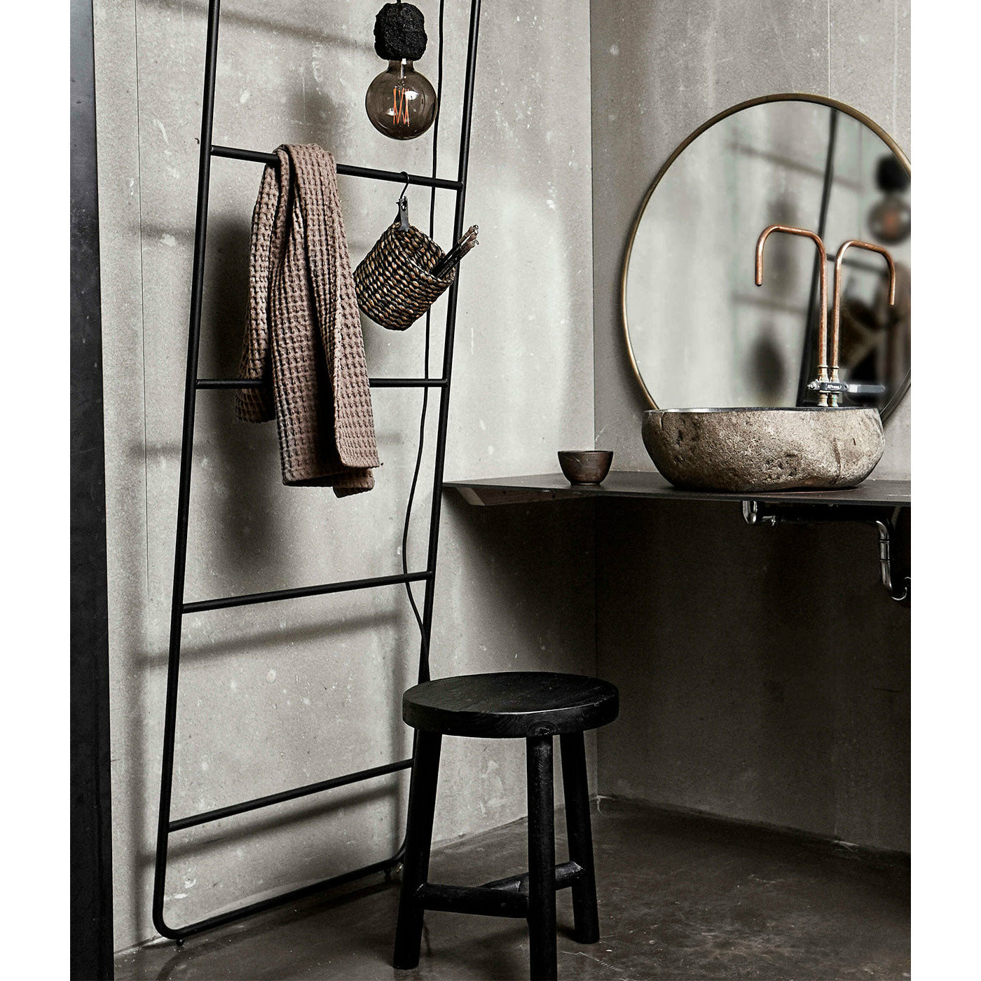 Håndvask Valley - Natur - Riverstone - B: 40 H: 15 L: 40 cm - Muubs - DesignGaragen.dk