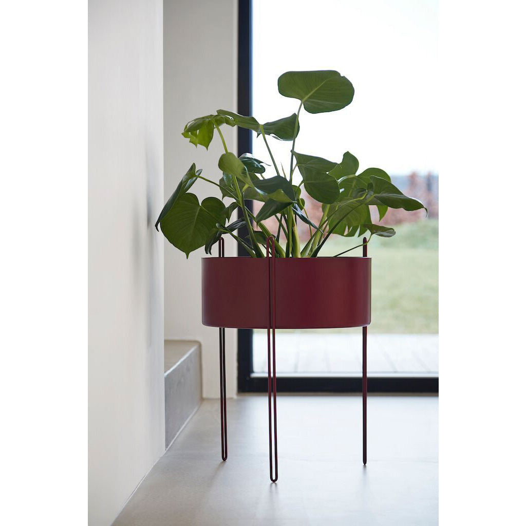 Woud Pidestall flowerpot - red H55xØ40cm - WOUD - DesignGaragen.dk