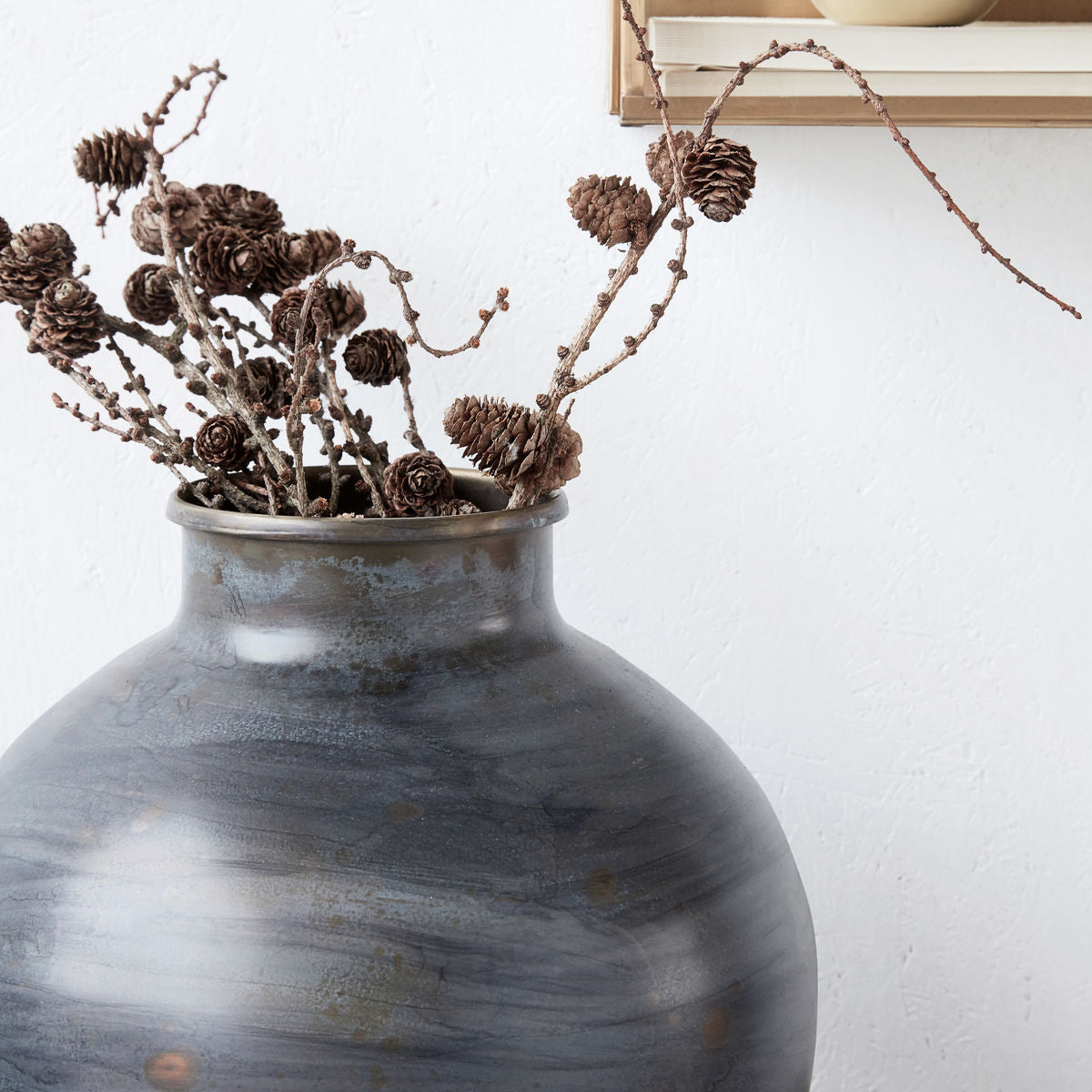 House Doctor - Vase, Etnik, Blå - h: 30 cm, dia: 30 cm, d: 30 cm - House Doctor - DesignGaragen.dk