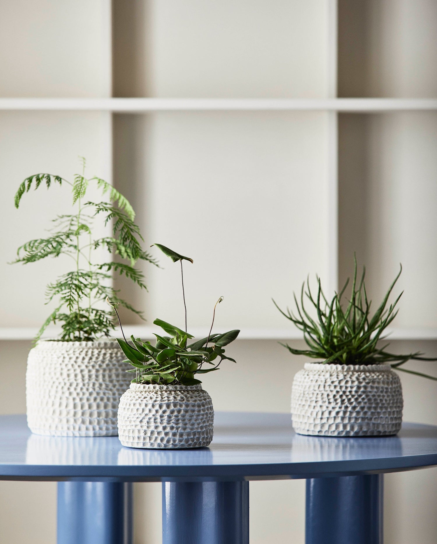 AOBA krukke i cement, M - Hvid