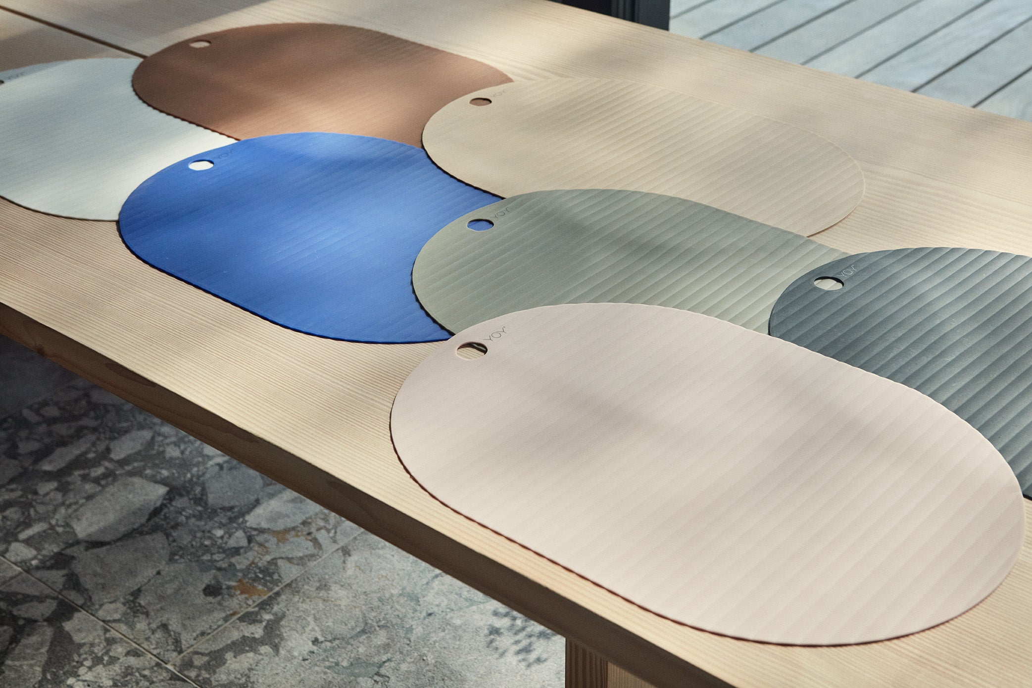 OYOY LIVING Ribbo Dækkeserviet - Pakke med 2 - Karamel