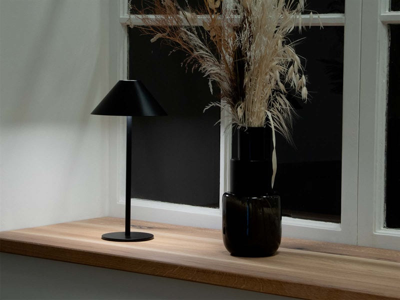 Era lampe, sort