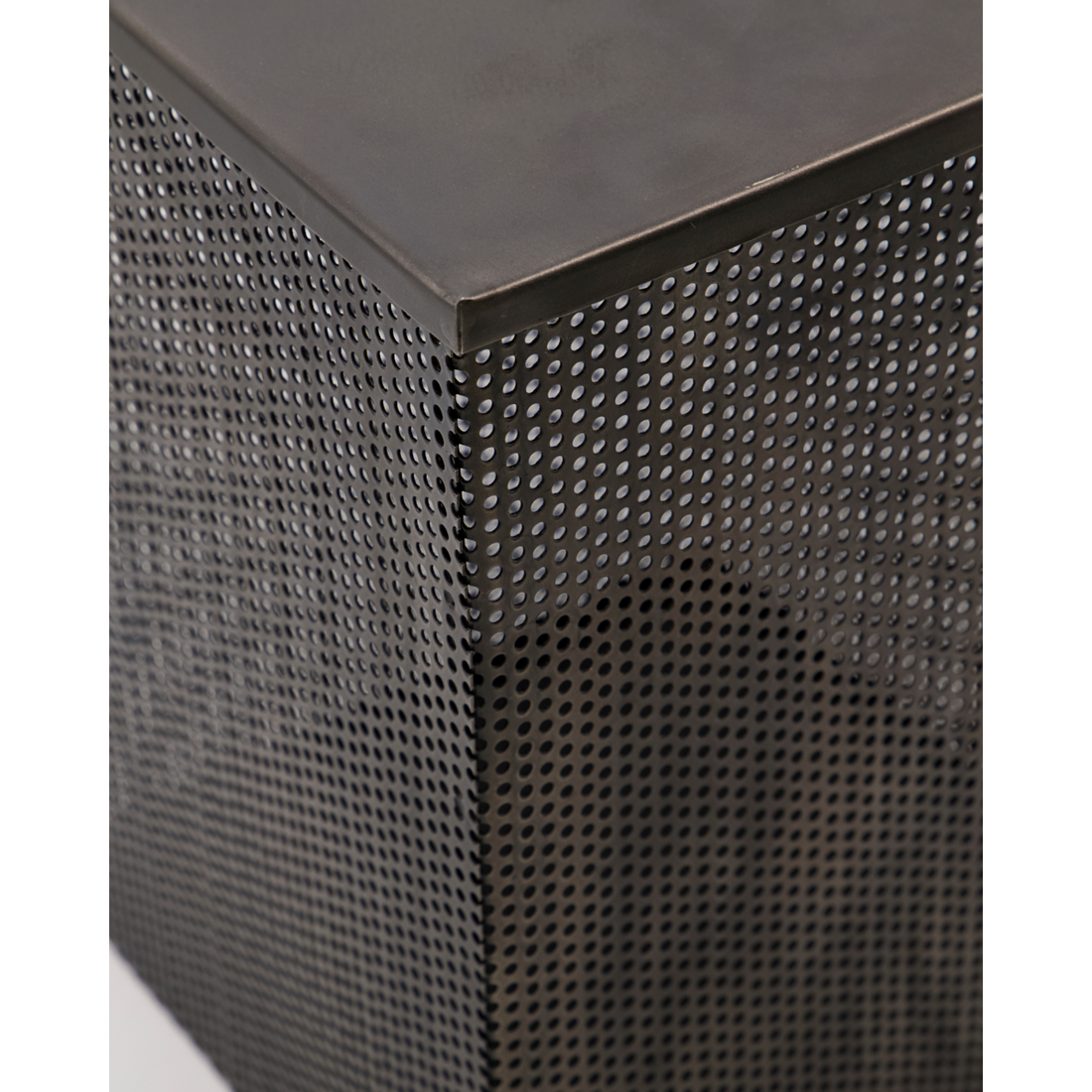 Lanterne, HDVerse, Sort