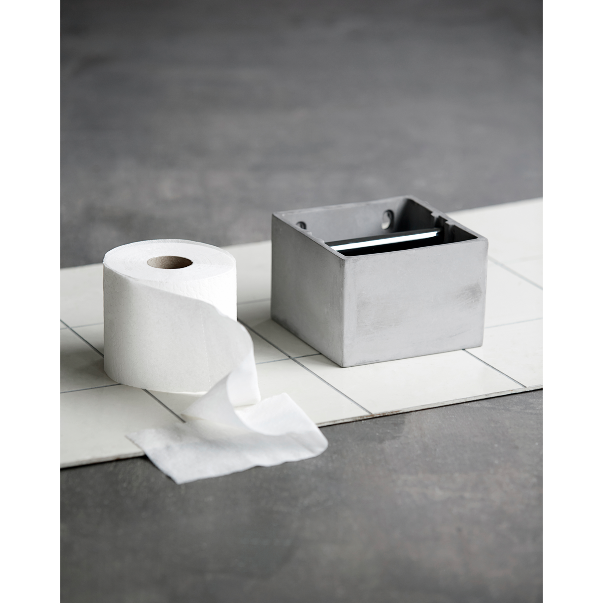 Toiletpapirholder, HDCement, Grå