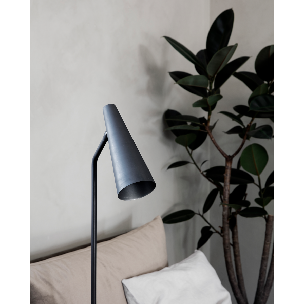 Gulvlampe, HDPrecise, Mat sort