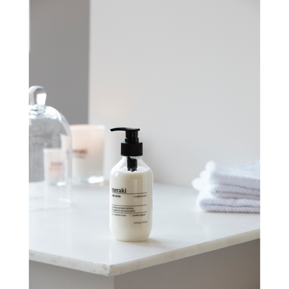 Hand lotion, Tangled woods, Klar