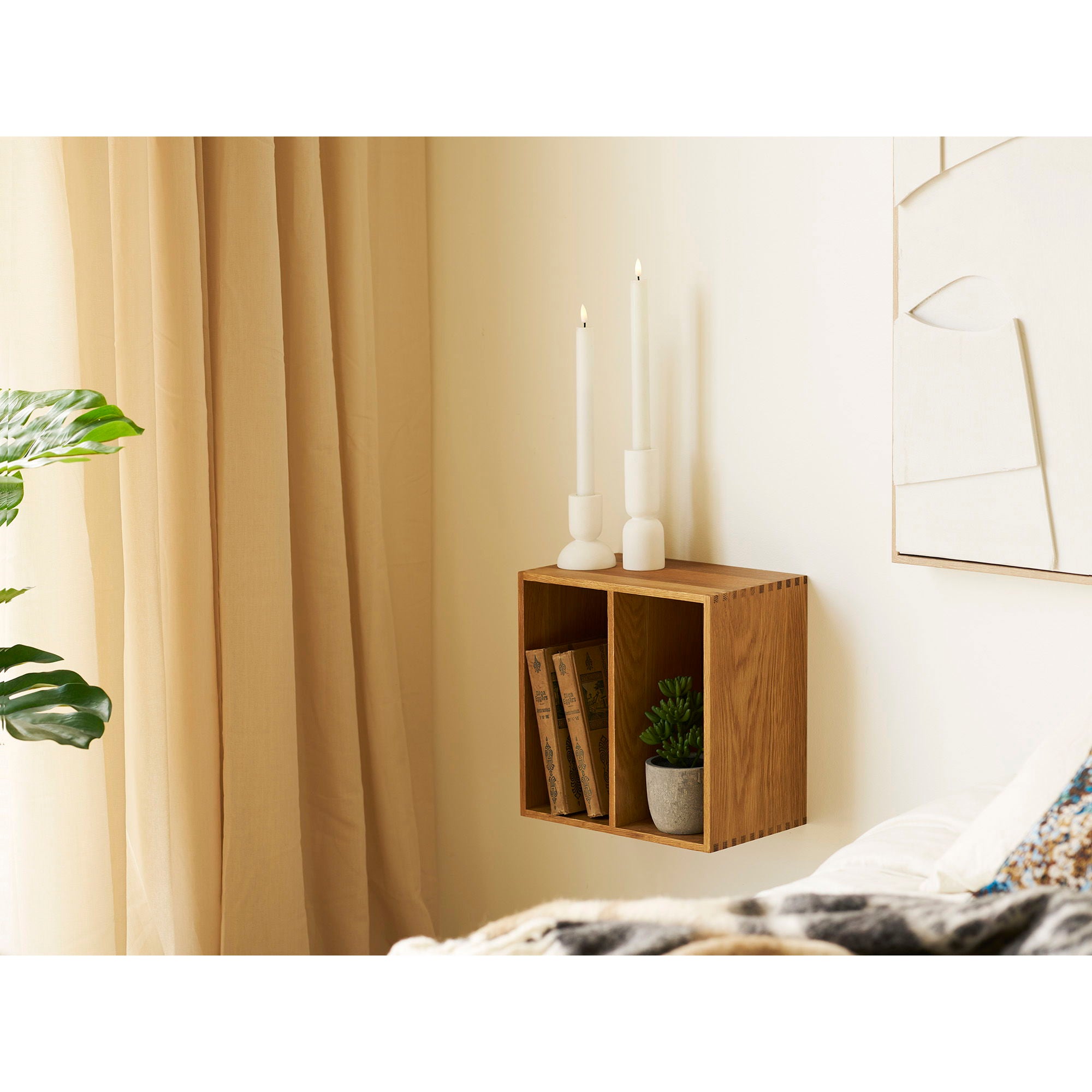 Townsville Væghylde med vertikale rum - Væghylde med vertikale rum, egetræ 18x30x30 cm