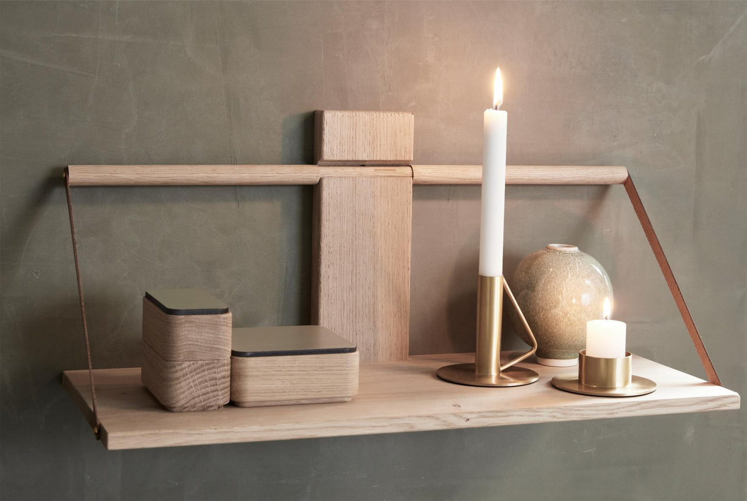 Andersen  Furniture - Shelf Wood Wall - Large - Oak