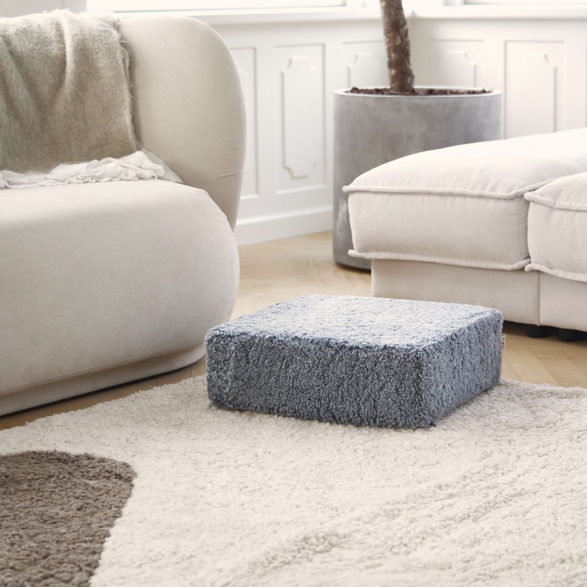 Puf | Korthåret | New Zealand | 40x40x13 cm