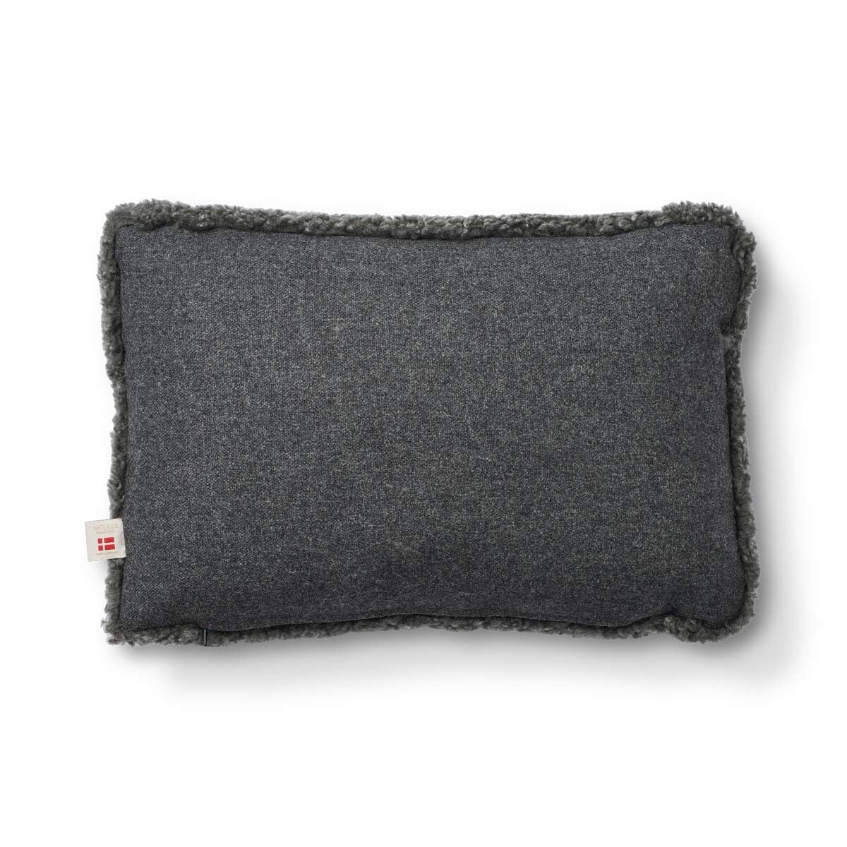 Classic Collection | Pude | Korthåret | 34x52 cm
