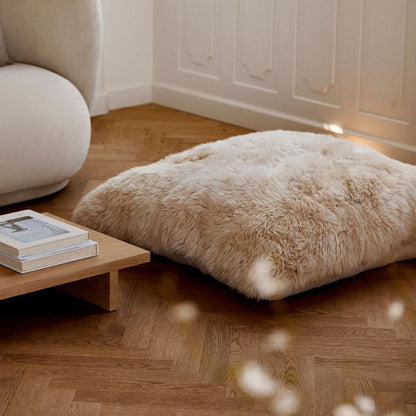 Maxi Float Pude | Langhåret | New Zealand | 90x90 cm