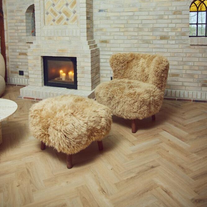 Emily Skammel | Langhåret