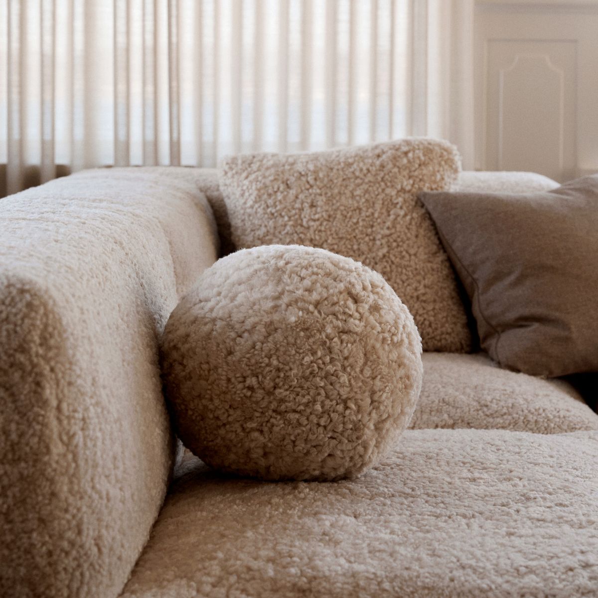 Angelite pude | Korthåret | New Zealand | Ø25/30/35 cm