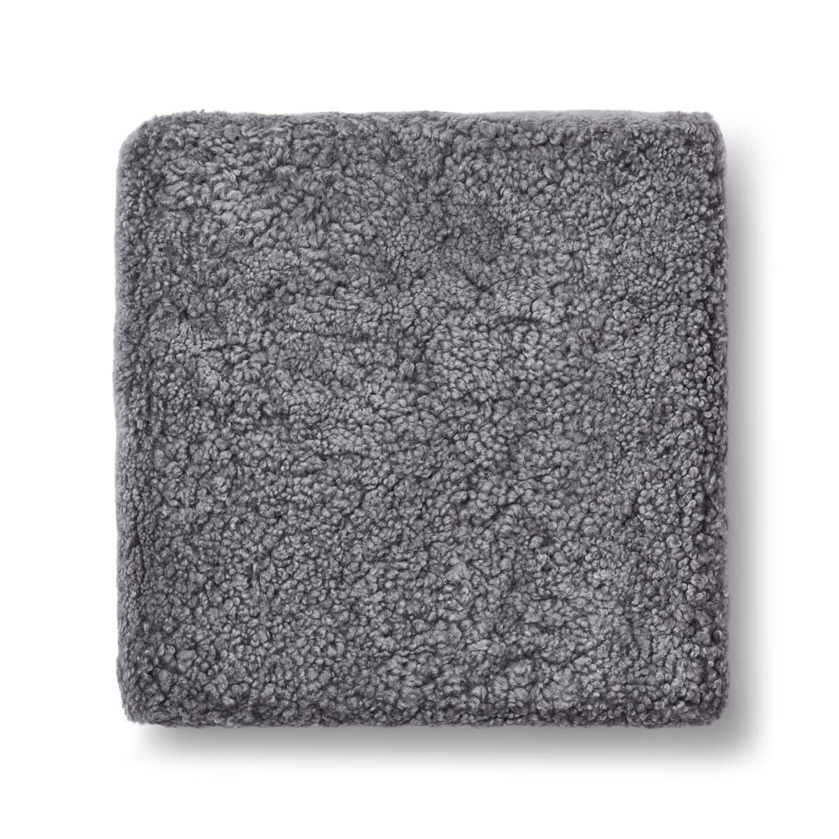 Puf | Lammeskind | Korthåret | New Zealand | 40x40x13 cm
