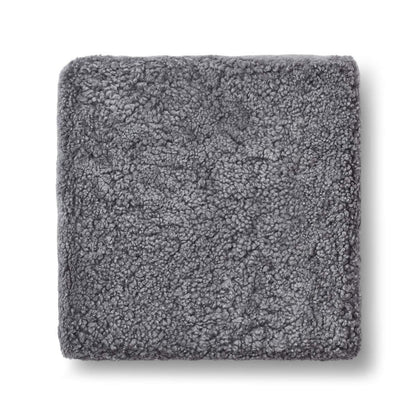 Puf | Lammeskind | Korthåret | New Zealand | 40x40x13 cm