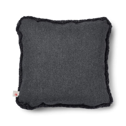 Classic Collection | Pude | Korthåret | 52x52 cm