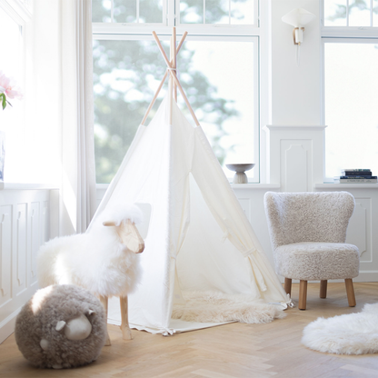 Signature Standing Sheep | Lille