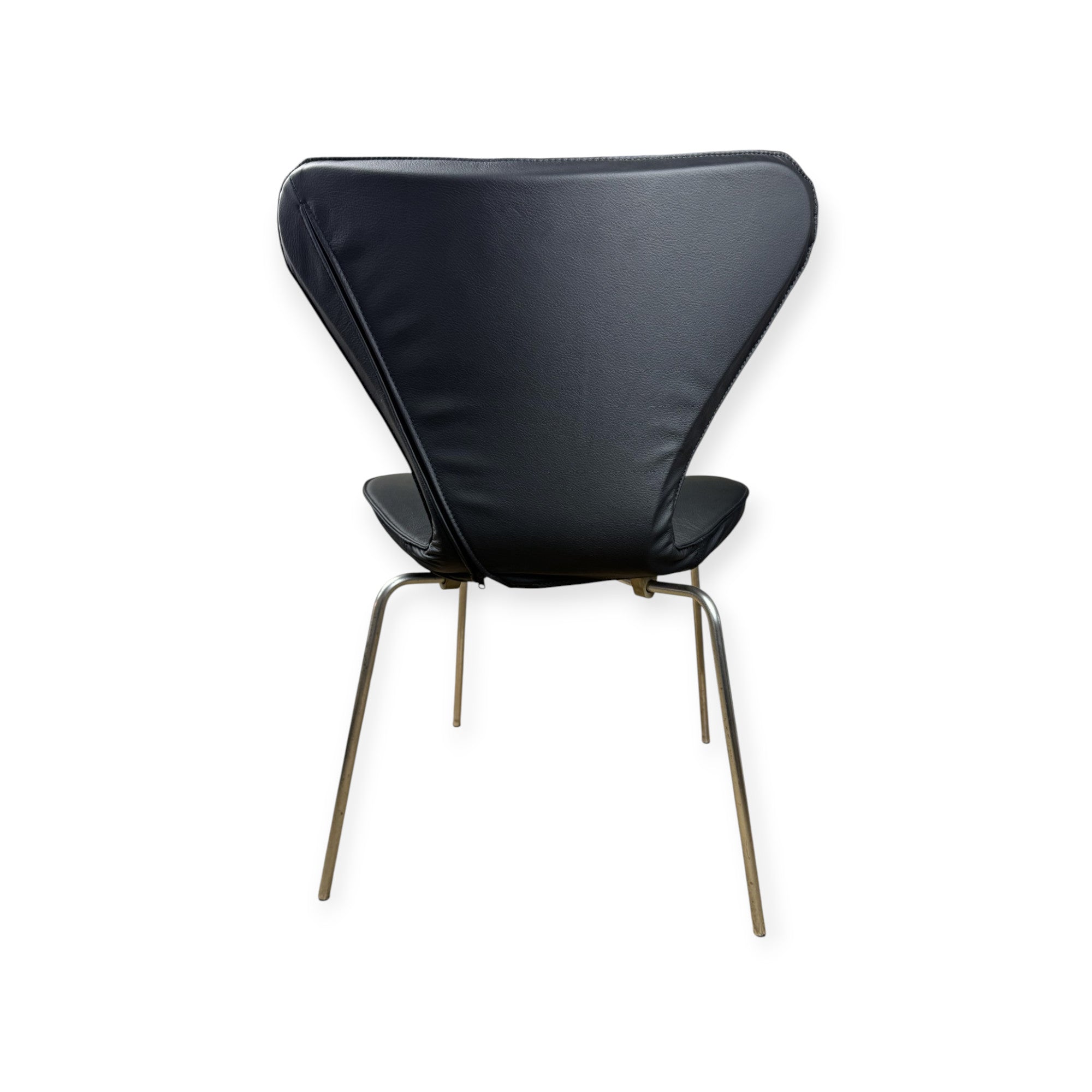Helbetræk til Arne Jacobsen 3107 stol i sort læder