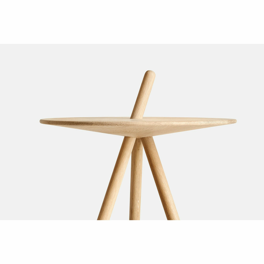WOUD - Come Here side table - White pigmented oak - WOUD - DesignGaragen.dk