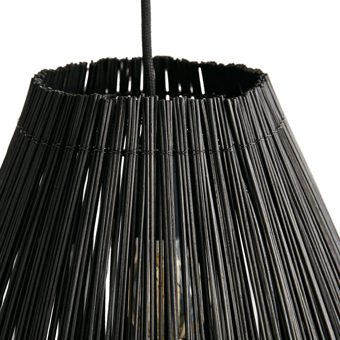 Muubs Lampe Fishtrap L - Sort - Bambus - H: 66 Ø: 35 cm - DesignGaragen.dk.