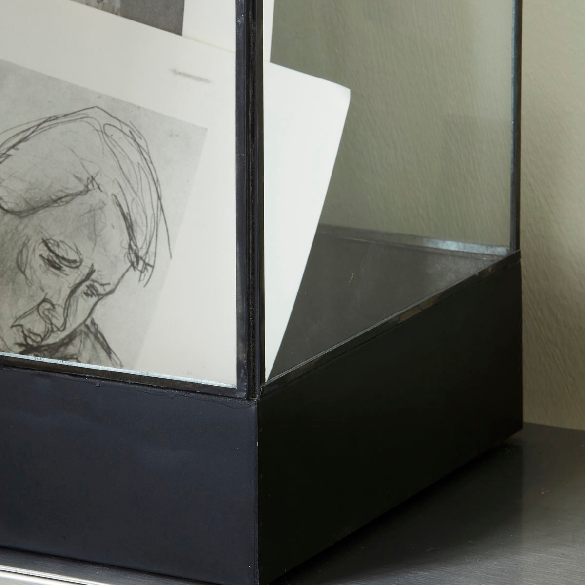 House Doctor - Displayboks, HDPlant, Sort antik