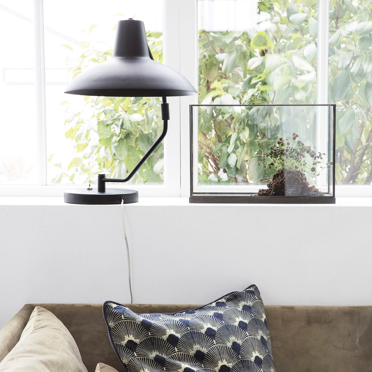 House Doctor - Displayboks, Antik messing - l: 40 cm, w: 11 cm, h: 27 cm