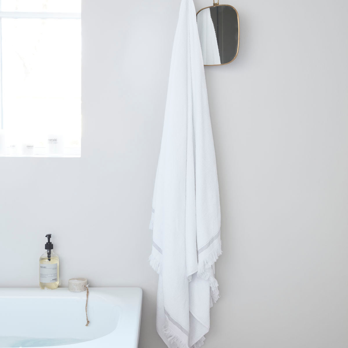 Meraki-Håndklæde, 100x180 cm, Hvid med grå striber-l: 100 cm, w: 180 cm