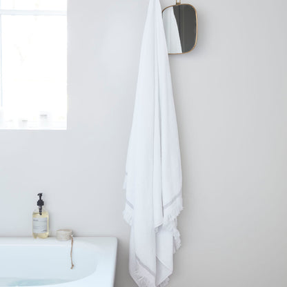 Meraki-Håndklæde, 100x180 cm, Hvid med grå striber-l: 100 cm, w: 180 cm