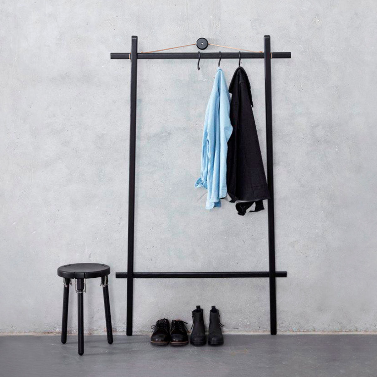 Andersen Furniture Clothes Rack - Black - DesignGaragen.dk.