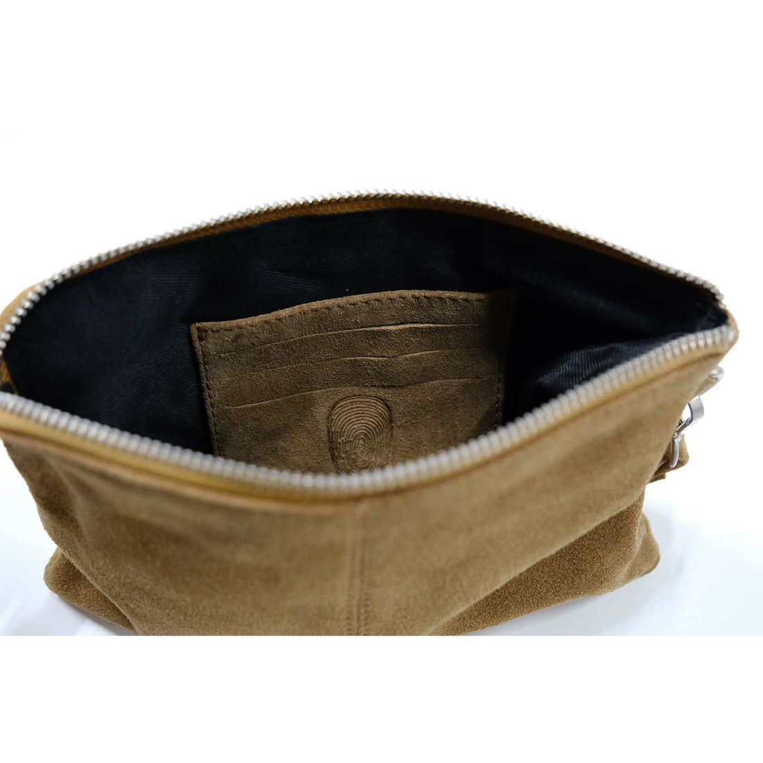 Trademark Living Alpha clutch i ruskind - camel