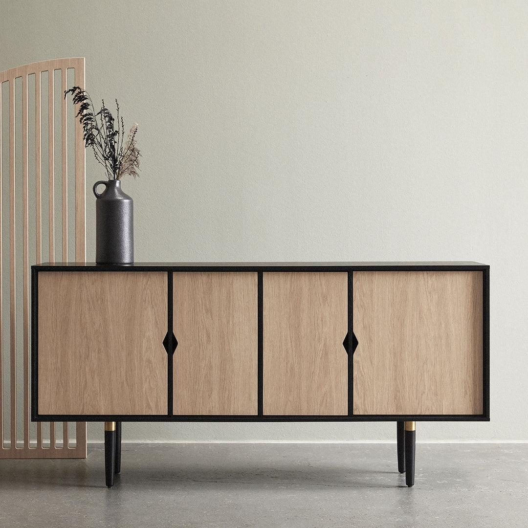 Andersen Furniture Unique's Sideboard - sort korpus - DesignGaragen.dk.