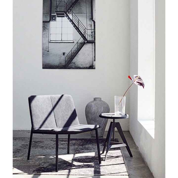 Muubs Sidebord Sway - Sort - Jern/Kadappa sten - H: 50 Ø: 45 cm - DesignGaragen.dk.