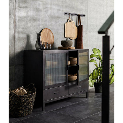 Vitrine skab Dallas - Sort (LGB) - Jern - W: 120 H: 90 D: 42 cm - Muubs - DesignGaragen.dk